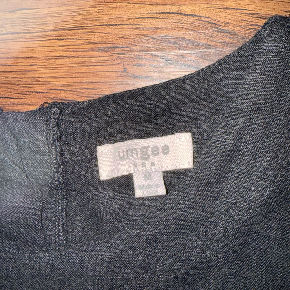 Umgee Linen Blend Sleeveless Tank Top Button Back Closure Frayed Edges Black Med - Picture 4 of 5